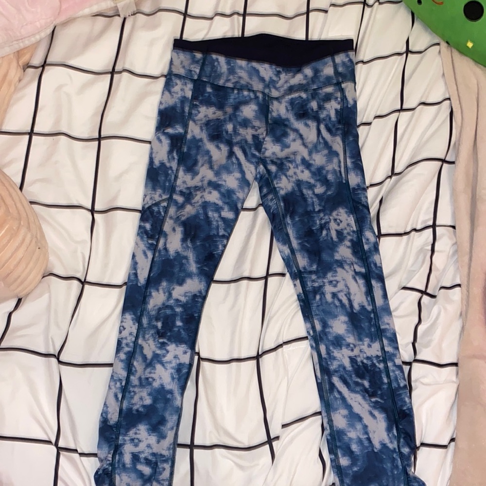 Lululemon leggings Size 6 With pockets
